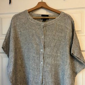 Tahari Linen button front loose fit grey shirt. Size SM